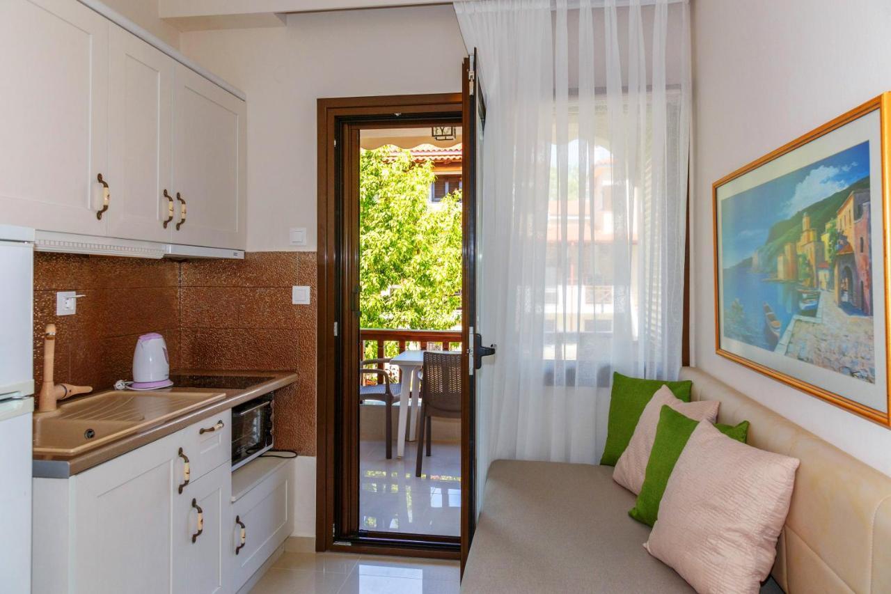 Apartments Kassandrinos-Maria Nikiti  Exterior photo